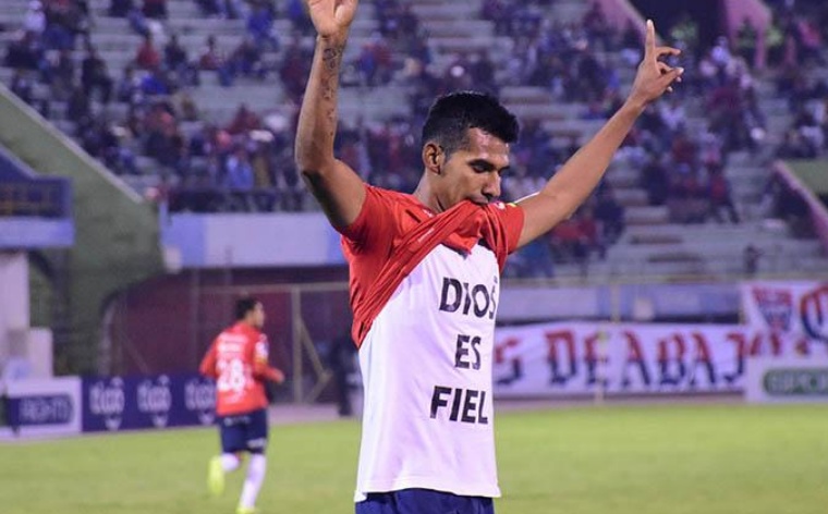 Álvarez vuelve a Wilster