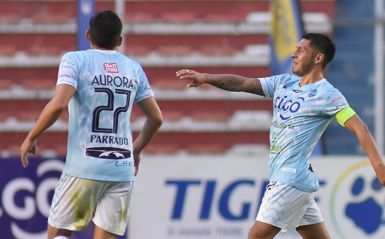 Aurora sorprendió al Tigre