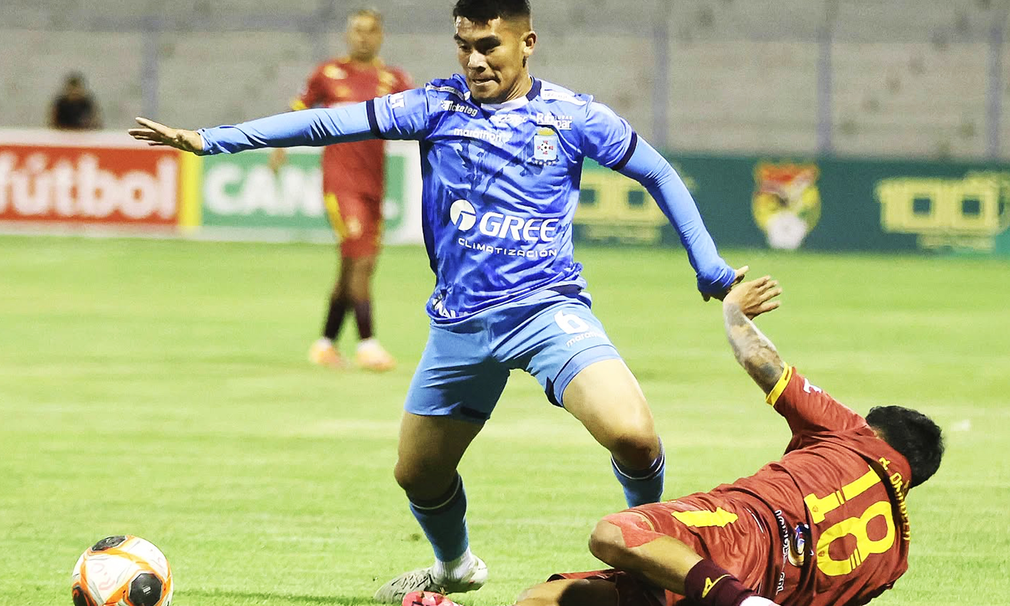 Blooming clasificó a semifinales, bochorno incluido