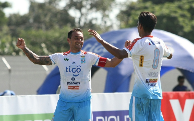Blooming triunfó en Warnes
