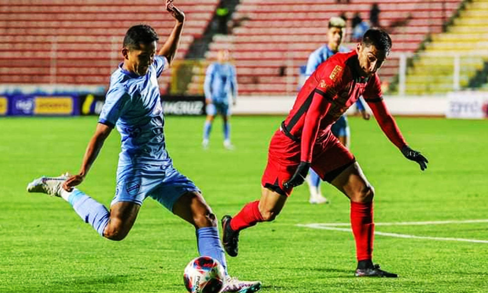 BOLIVAR  Vs UNIVERSITARIO DE VINTO en la Radio 