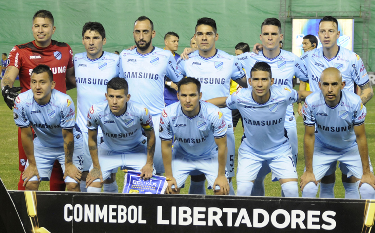 Bolívar con equipo de Copa