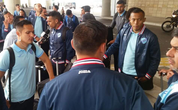 Bolívar parte a Ecuador ilusionado