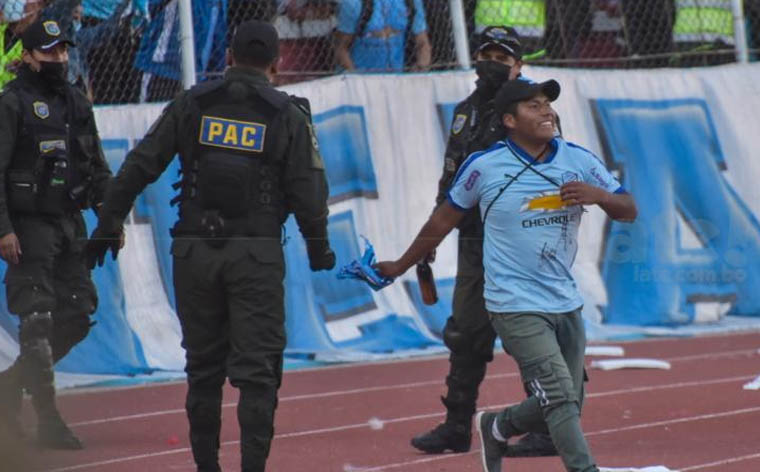 Bolívar recibe una sanción