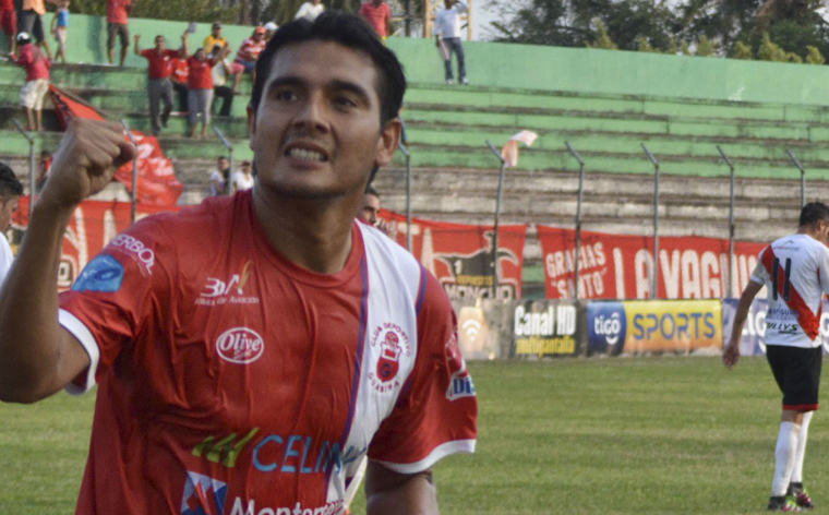 Castillo se va poniendo diablo