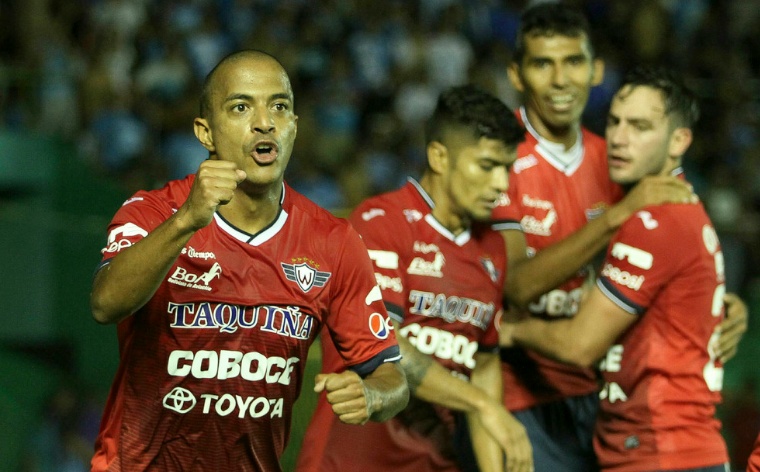 Con paso de parada