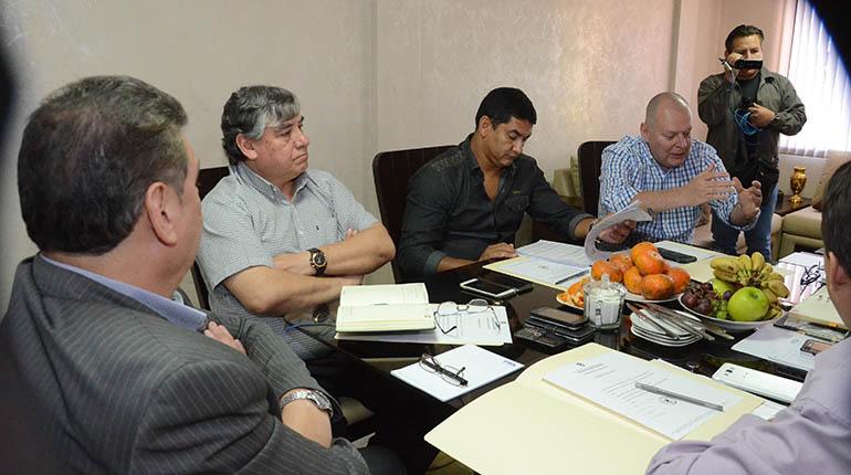 Cortéz habla de abuso de poder