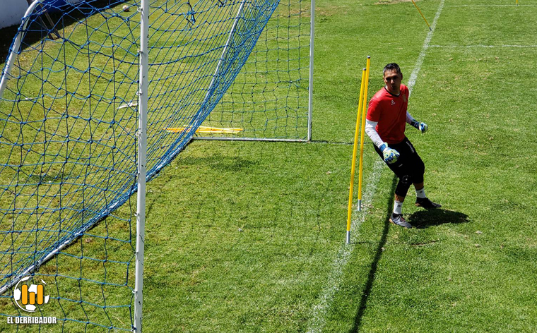 Daniel va llegando