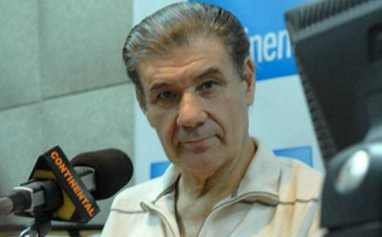 Echaron a Víctor Hugo