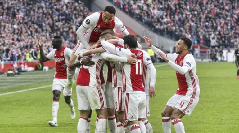 El Ajax pasa por encima del Lyon