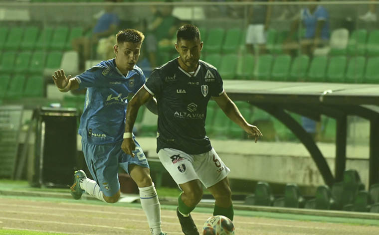 Empate a dos goles 