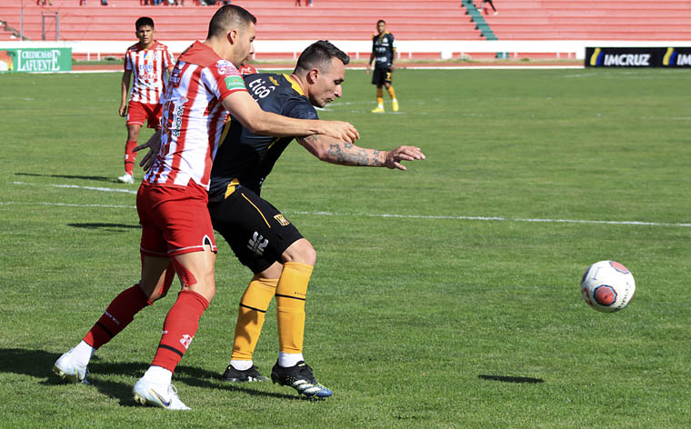 Empate en el estadio Patria 