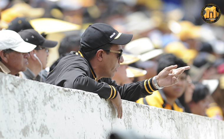 Estamos de pie y luchando