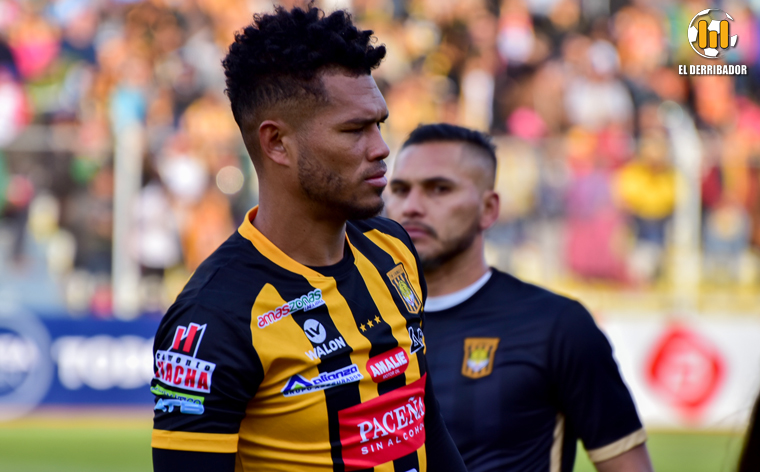 Henry y Blackburn adelante