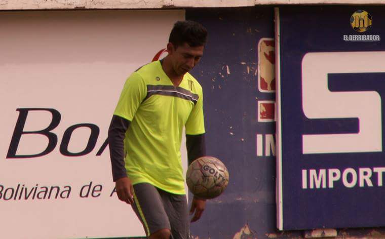 Jair cerca de Warnes
