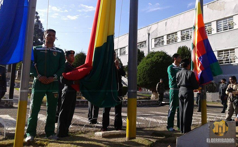 La selección pintada de oro y negro