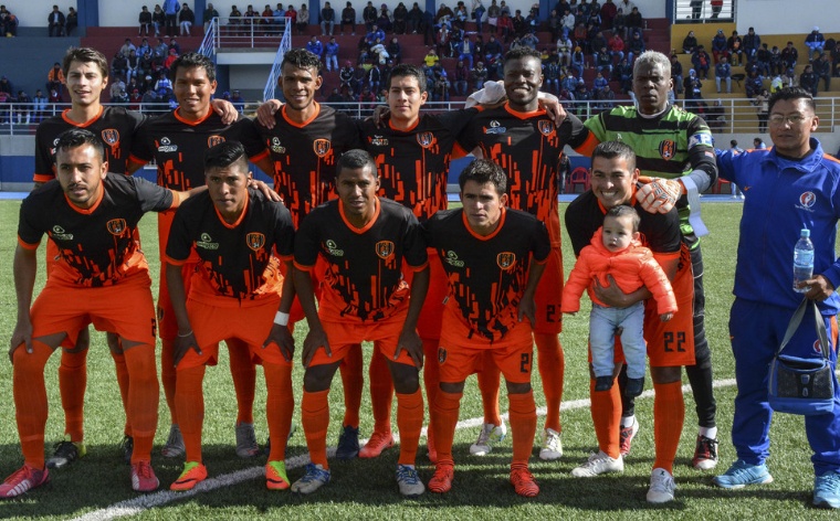 La Simón Bolívar continúa