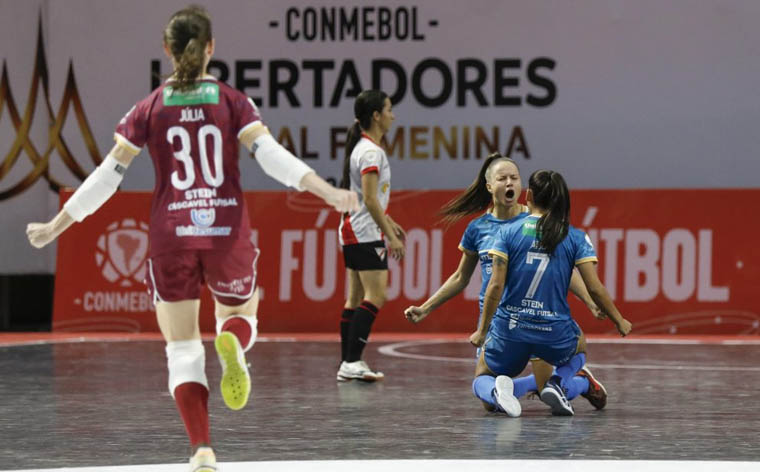 Las chicas no lograron el trofeo 