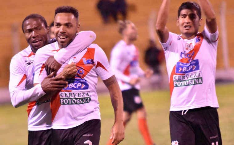 Mal debut de Peña
