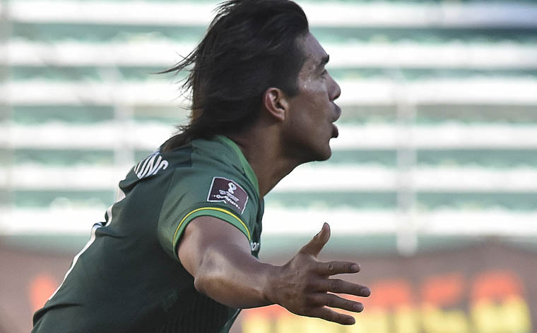 Martins alcanzó a Botero