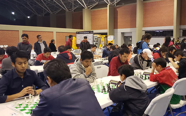 Medrano y Almendras a la final en el ajedrez