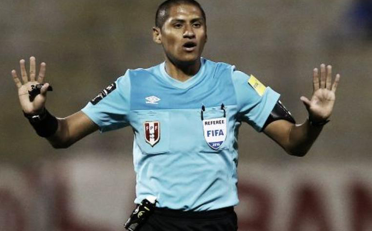 Michael Espinoza dirige a Royal Pari