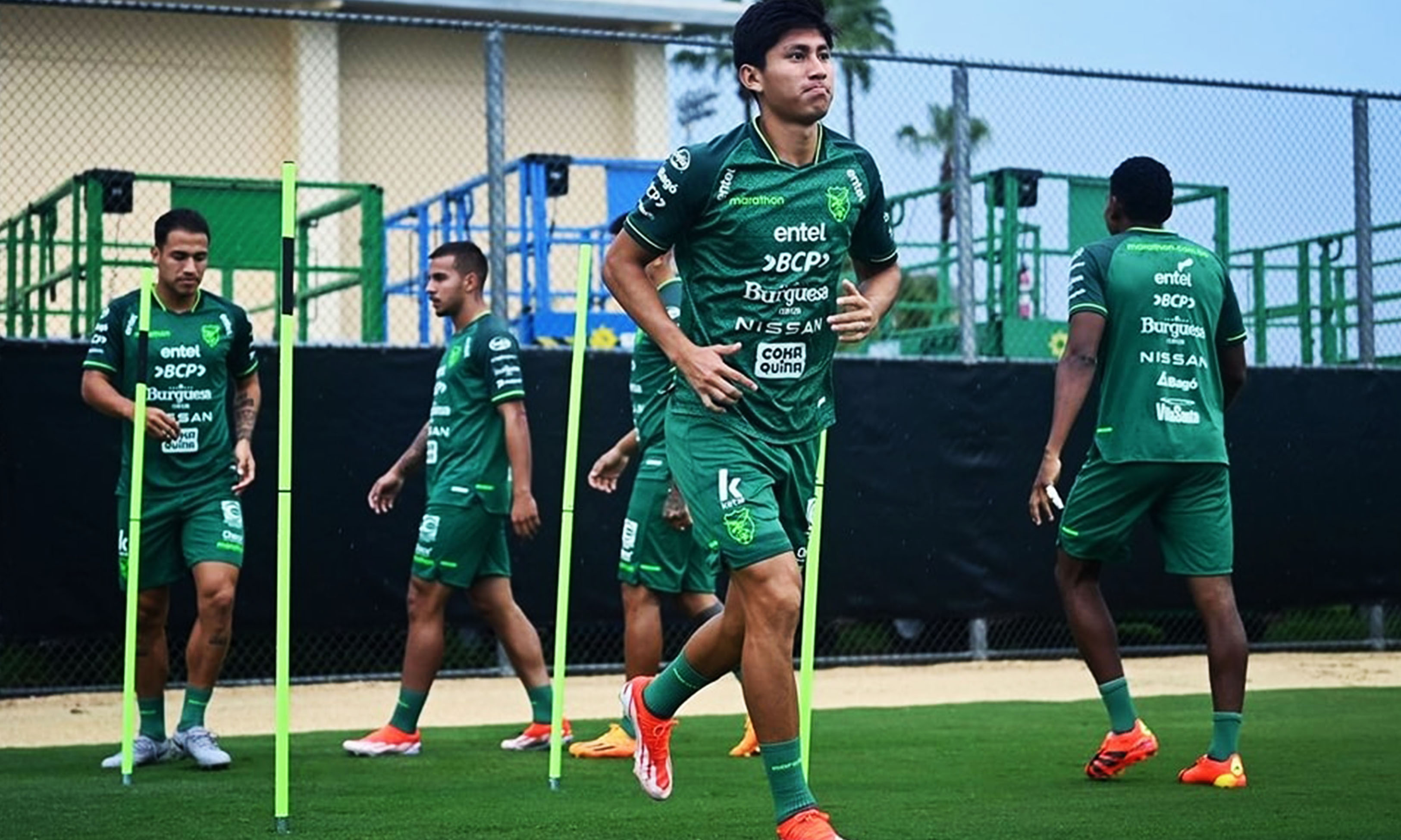 Miguel Terceros renueva su contrato con Santos FC hasta 2029