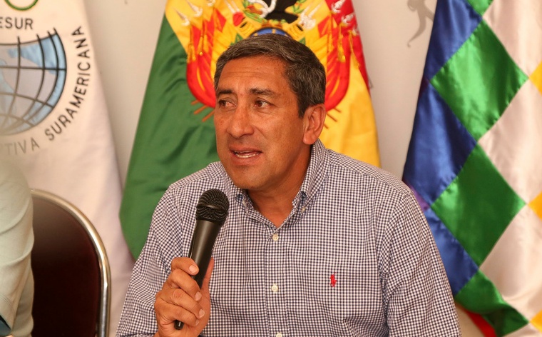 Ministerio de Deportes, el fútbol y Bolivia.