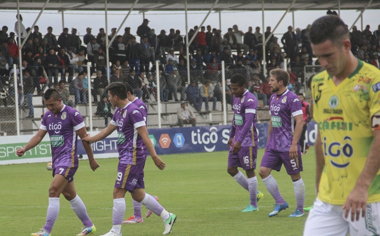 Nuevo empate de Petrolero