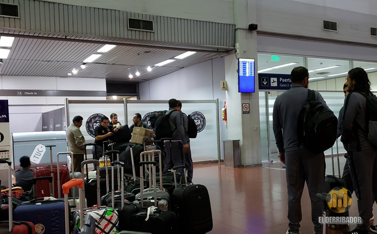 Nunca llegó el avión
