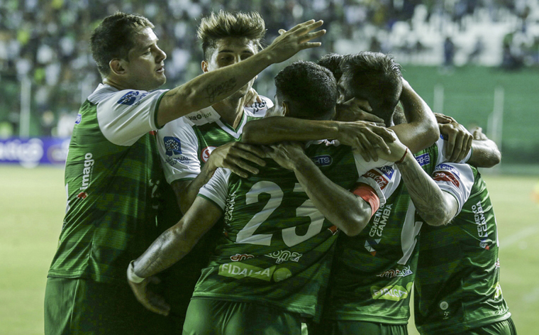 Oriente gana con susto