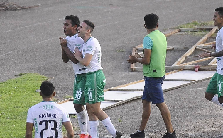 Oriente Petrolero venció a Always Ready