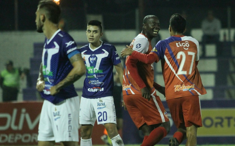 Pari sigue invicto