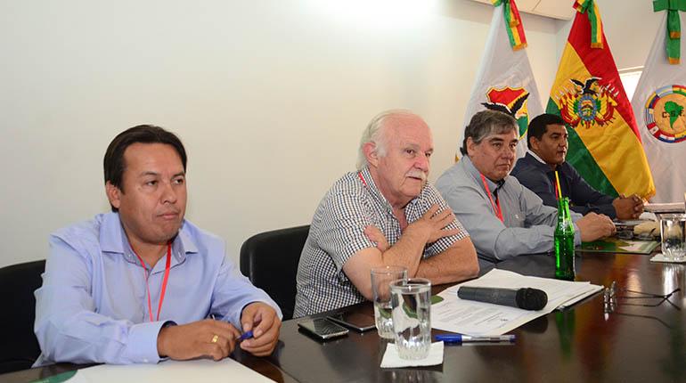 Peredo y Rodríguez van a Chile