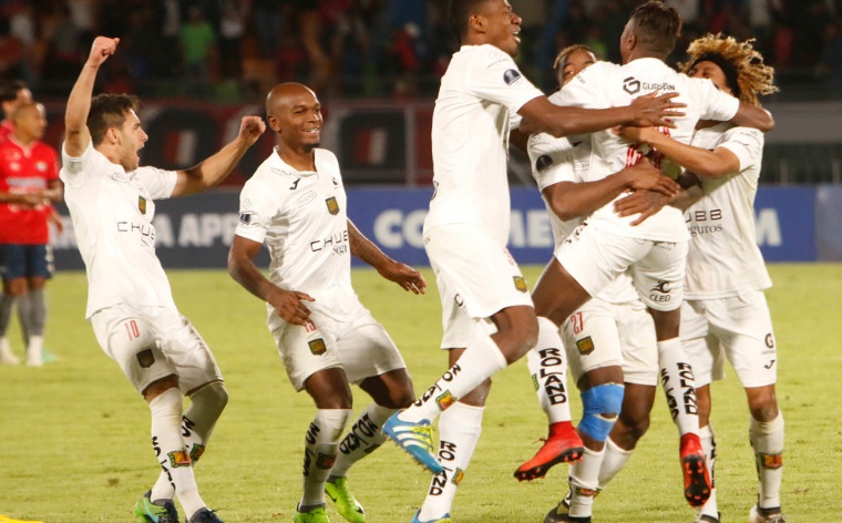 Por penales, Wilster afuera 