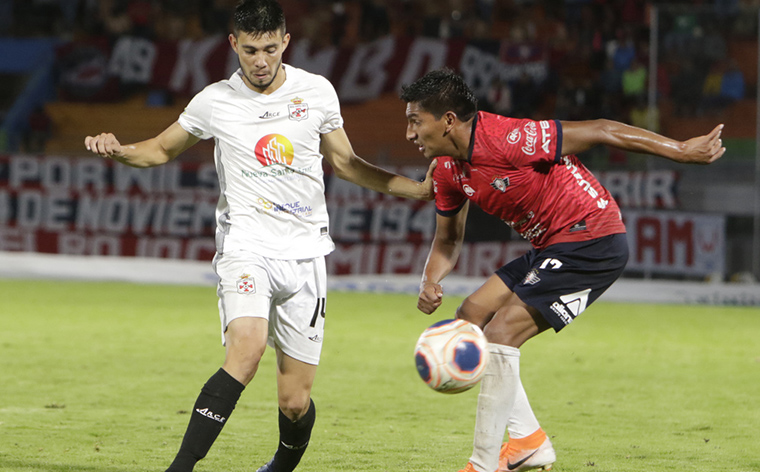 Real Santa Cruz anuló a Wilster