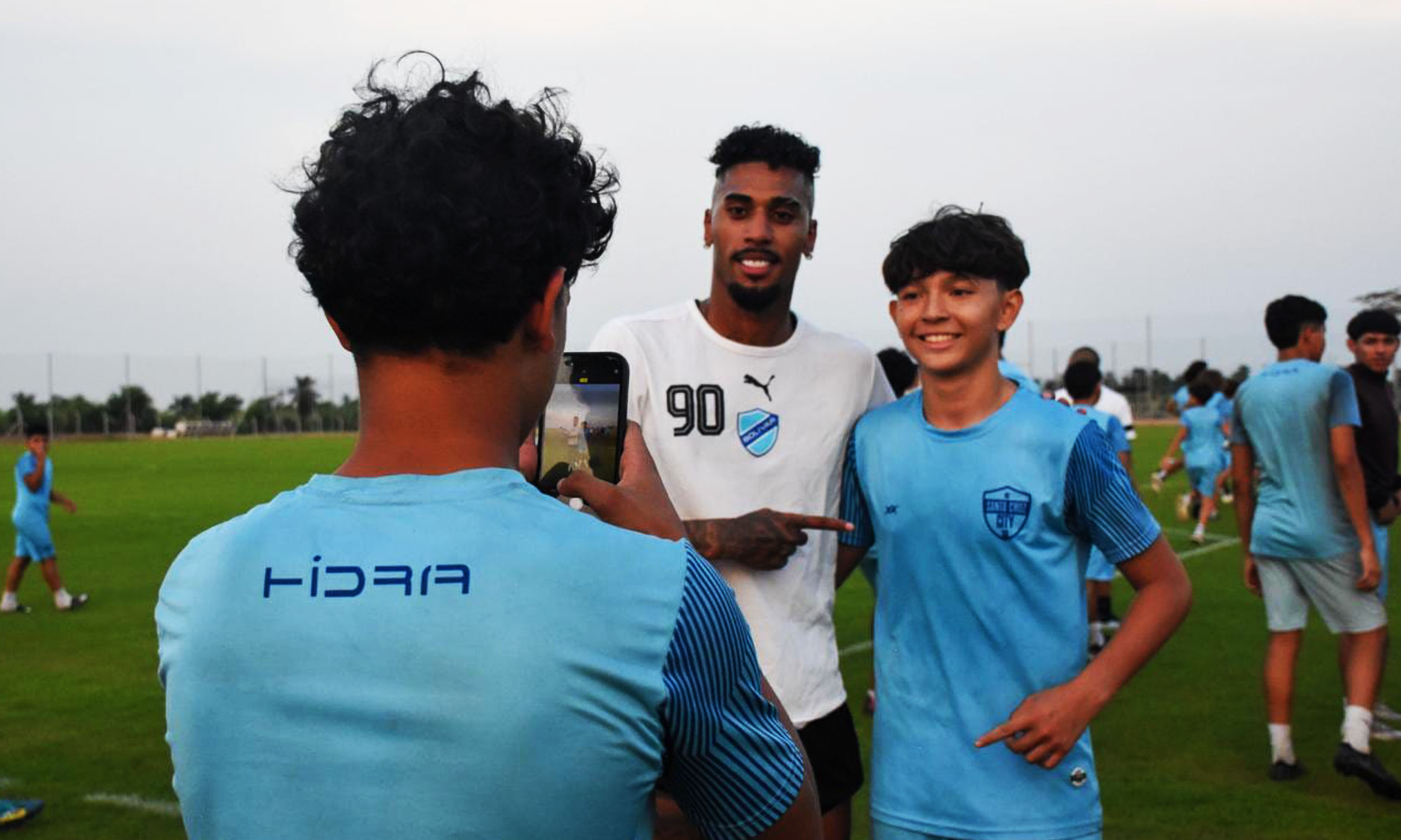Real Santa Cruz vs Bolívar en la Radio