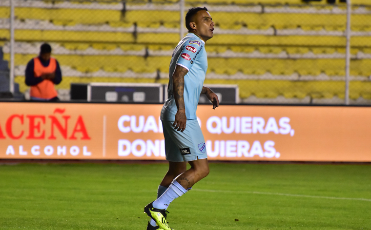 Se despide de titular