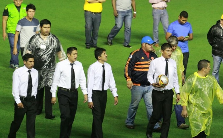 Suspendido en Santa Cruz