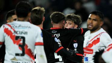 A Nacional Potosí lo golearon en Avellaneda