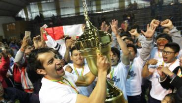 Abran paso al bicampeón