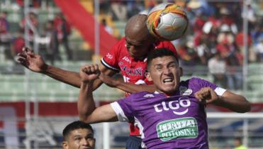 Alex respetará su contrato