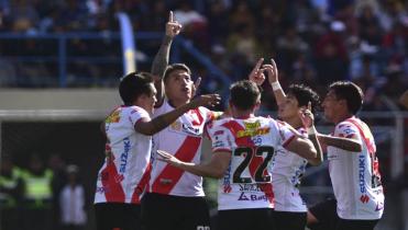 Always Ready lidera el torneo