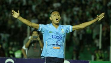 Arano y Latorre bajas en Blooming