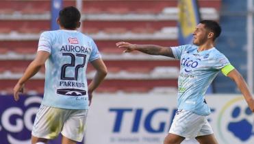 Aurora sorprendió al Tigre