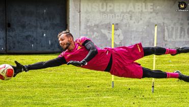 Banegas contento con el equipo