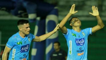 Blooming pelea la Sudamericana