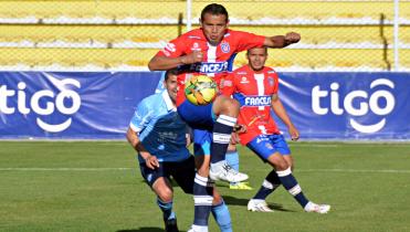 Bolívar adelantó su partido