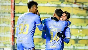 Bolívar gana en la vuelta de Lampe