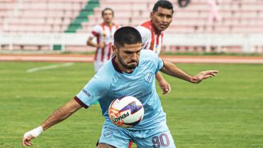Bolívar golea y mantiene la punta